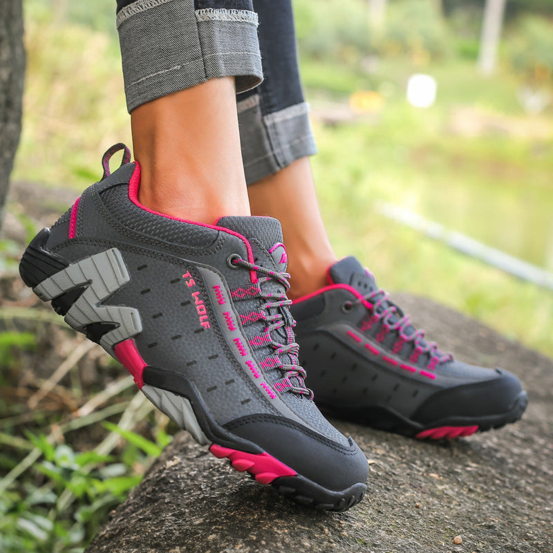 Men’s and Women’s Outdoor Hiking Shoes Leather Non-Slip Travel Sneakers